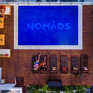 Nomads & Rooftop Pool カンクン
